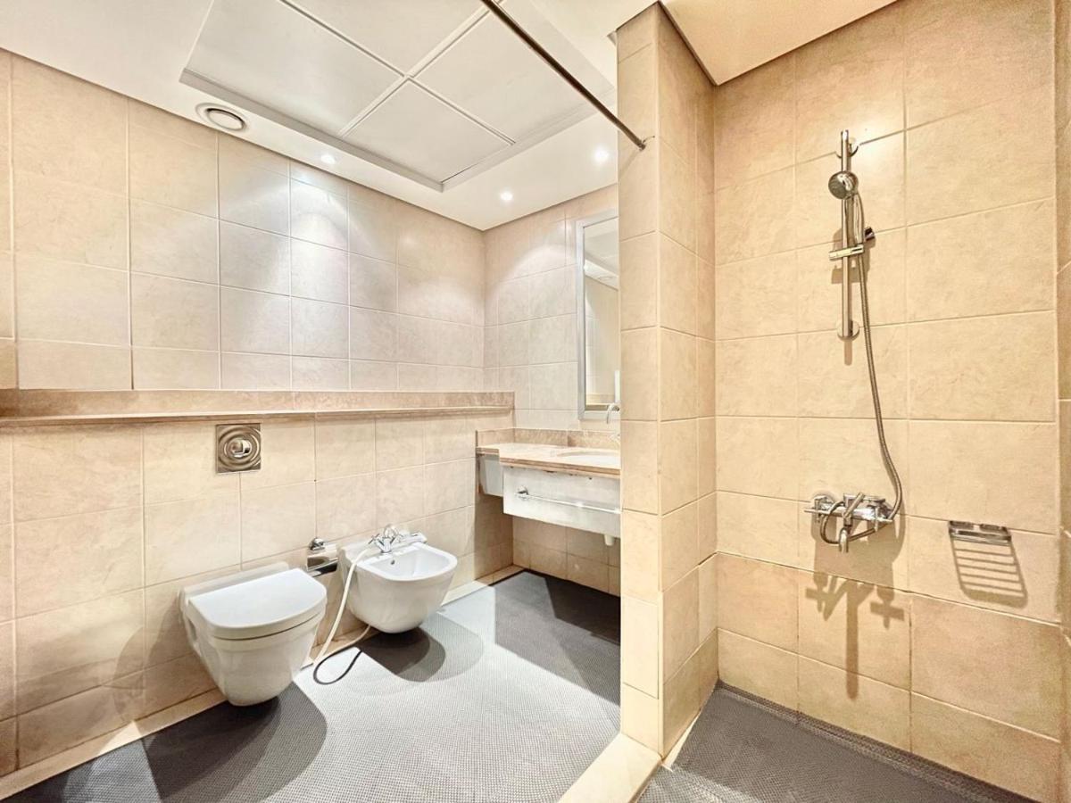 Ar Holiday Home Jbr Дубай Екстериор снимка