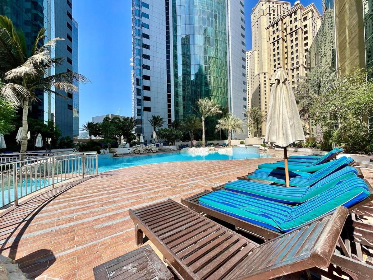 Ar Holiday Home Jbr Дубай Екстериор снимка