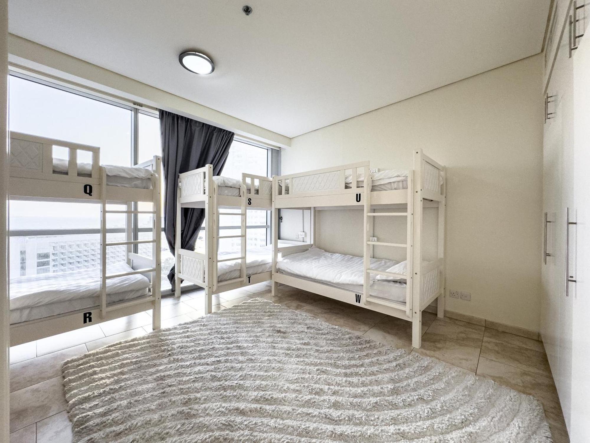 Ar Holiday Home Jbr Дубай Екстериор снимка